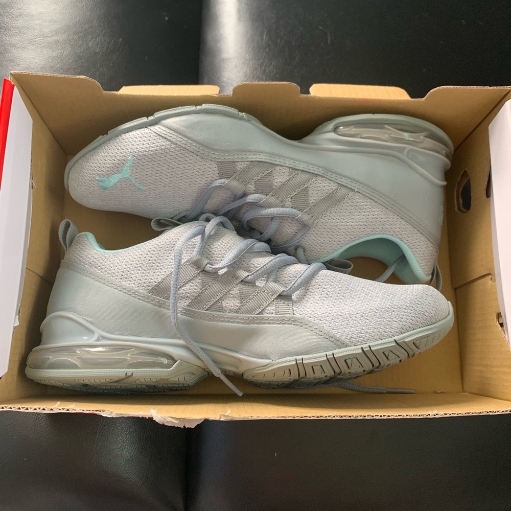 Puma shoes size 5.5